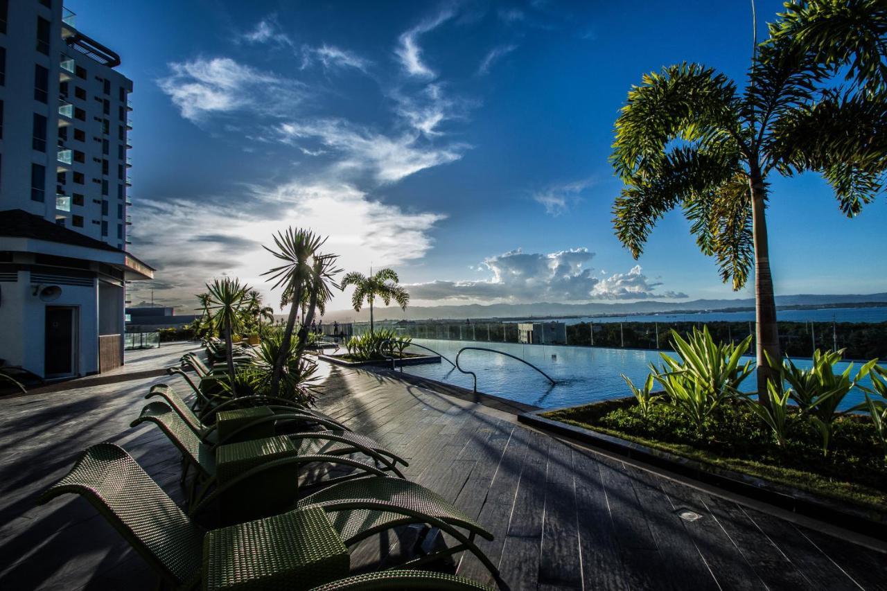 C Suites At Mactan Newtown Lapu-Lapu City Eksteriør bilde
